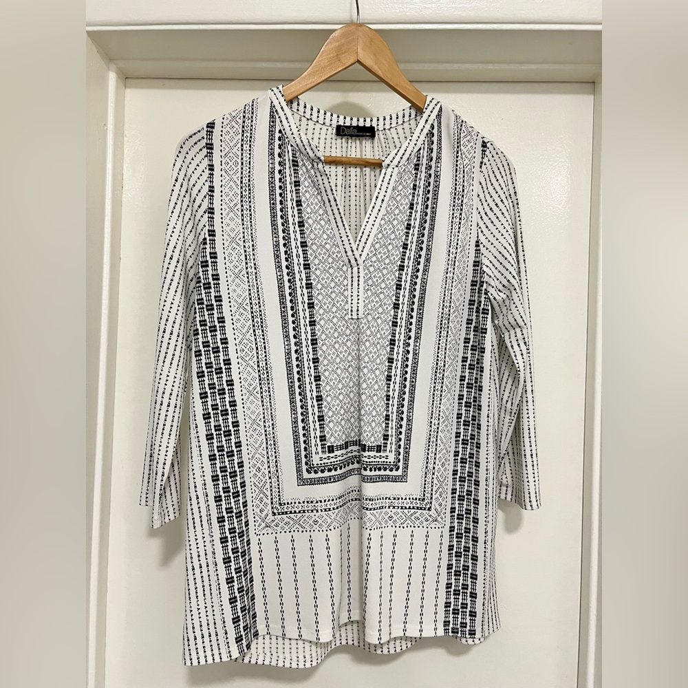 Dalia Black and White Patterned Tunic